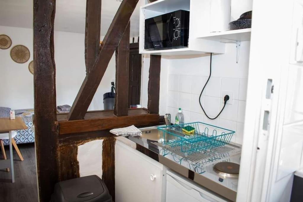 Studio Charmant Confortable Tv Centre Ville Лувье Экстерьер фото